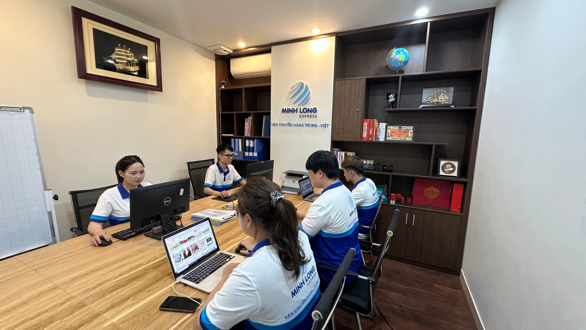 Minh Long Express - Vận chuyển hàng hóa Trung Việt uy tín